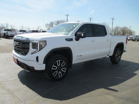 Used 2023 GMC Sierra 1500 AT4 w/ AT4 Premium Package image 11