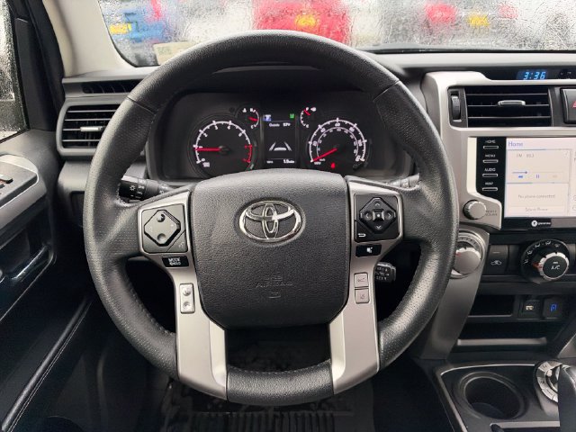 Used 2022 Toyota 4Runner SR5 Premium w/ Moonroof Package AWD/4WD image 22