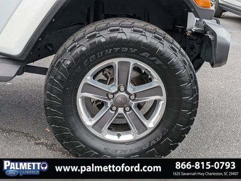 Used 2022 Jeep Wrangler Unlimited Sahara w/ Cold Weather Group AWD/4WD image 10