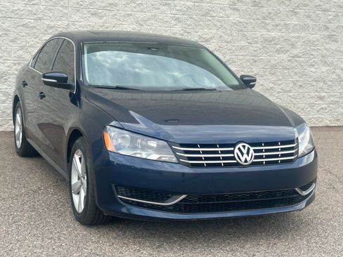 Used 2013 Volkswagen Passat TDI SE image 3