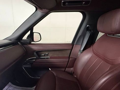 Used 2025 Land Rover Range Rover Long Wheelbase Autobiography image 19