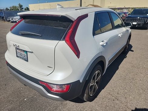 Certified 2025 Kia Niro LX FWD image 13