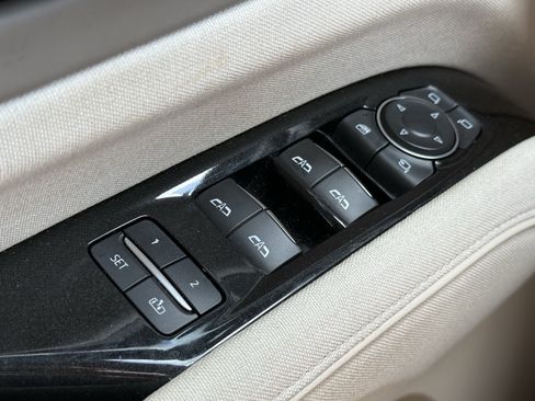 Used 2021 Cadillac Escalade ESV Sport Platinum RWD image 28