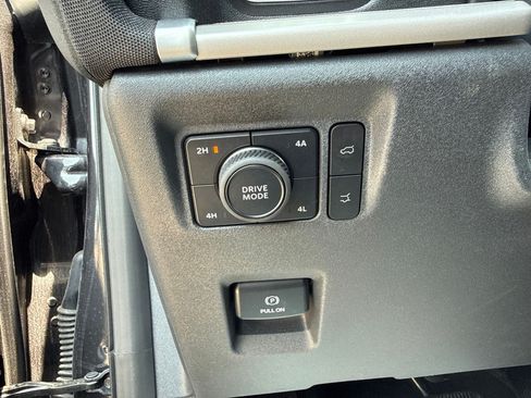 Certified 2025 Ford Expedition Active AWD/4WD image 21