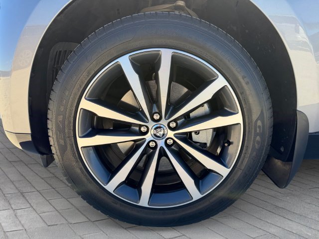 Used 2023 Jaguar F-PACE S AWD/4WD image 9