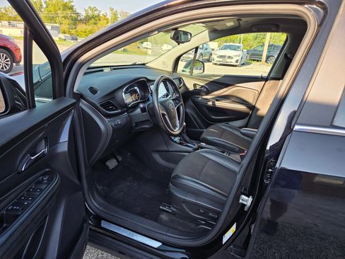 Used 2020 Buick Encore Preferred w/ Safety Package AWD/4WD image 15