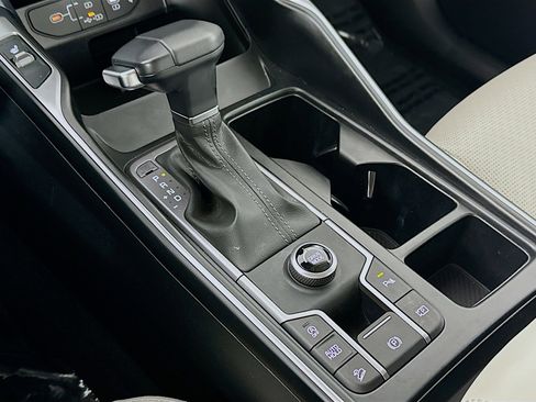 Certified 2025 Kia Sorento S w/ Panoramic Sunroof Package FWD image 17