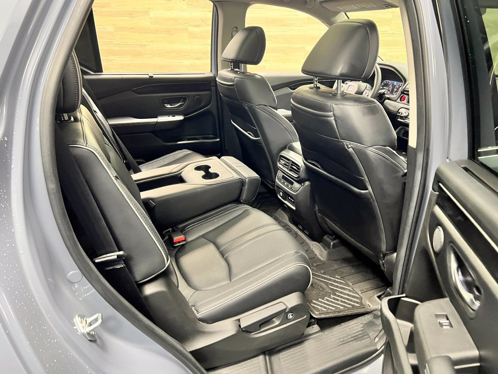 Used 2025 Honda Pilot Elite image 15