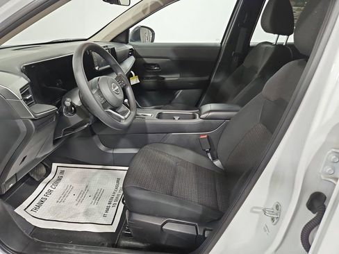 Certified 2025 Nissan Kicks S image 11