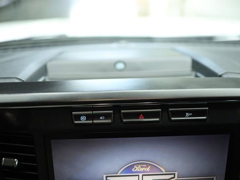 Used 2023 Ford F350 Lariat image 32