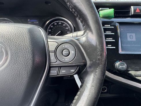 Used 2020 Toyota Camry SE image 21