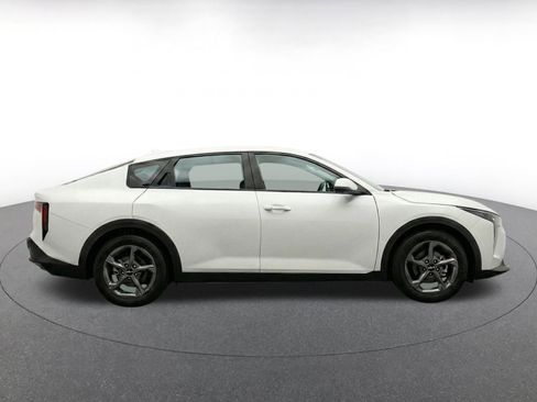 Used 2025 Kia K4 FWD image 14