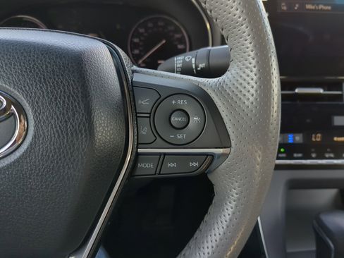 Used 2019 Toyota Avalon Limited w/ Preferred Accessory Package image 30