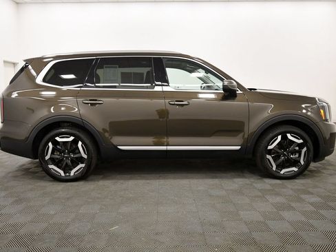 Certified 2025 Kia Telluride EX X-Line AWD/4WD image 9