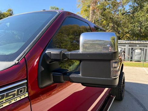 Used 2014 Ford F250 Lariat w/ Chrome Package image 8