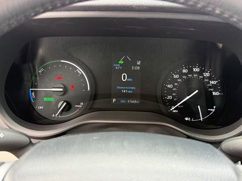 Used 2024 Toyota Sienna XLE image 20