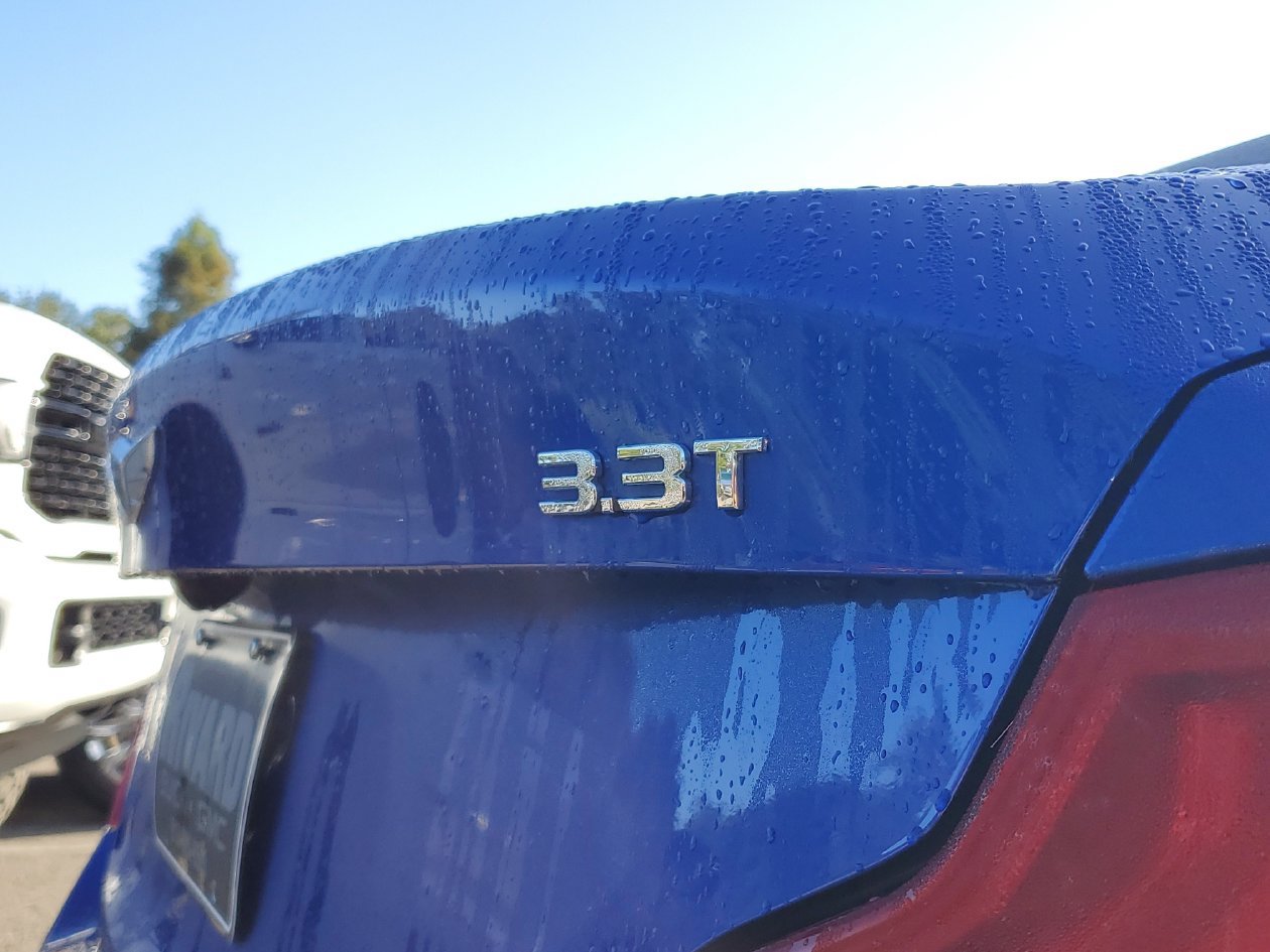 Used 2020 Genesis G70 3.3T w/ Prestige Package RWD image 8