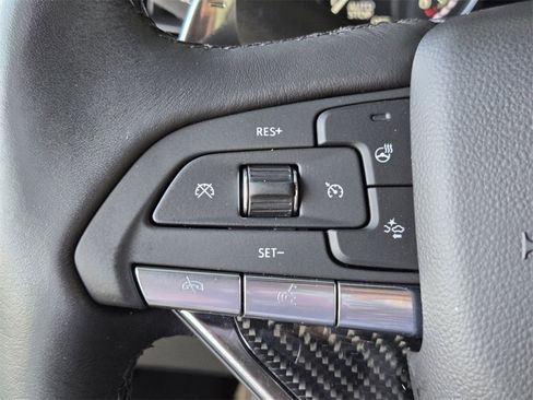 Used 2024 Cadillac XT6 Sport w/ Technology Package image 34