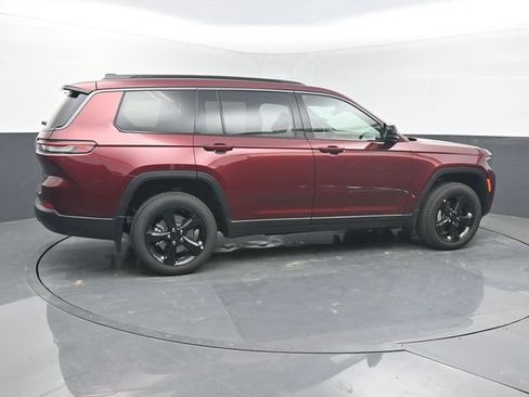 New 2026 Jeep Grand Cherokee L Limited w/ Limited Altitude Package AWD/4WD image 7