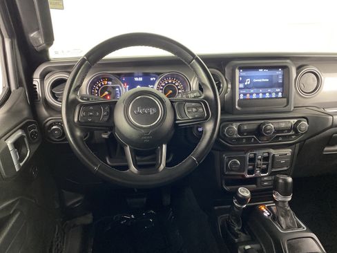 Used 2022 Jeep Wrangler Unlimited Sport image 18
