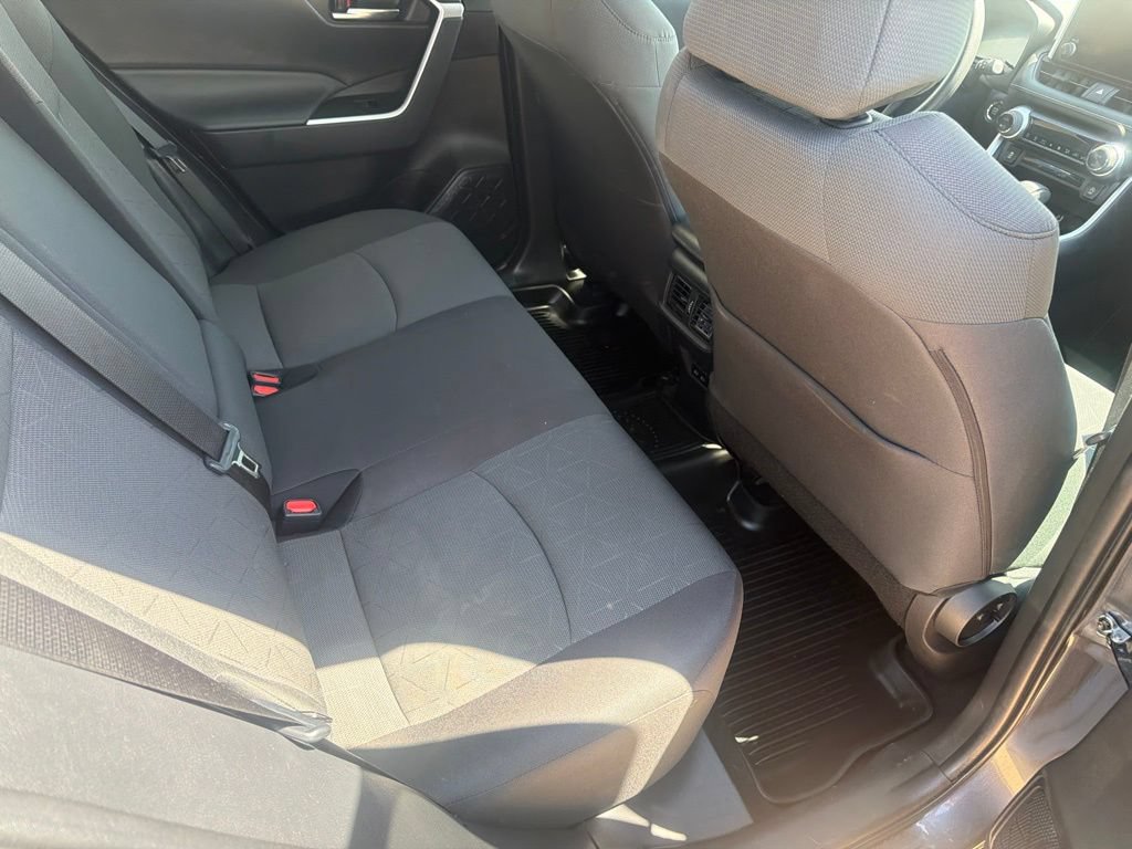Used 2024 Toyota RAV4 XLE FWD image 30