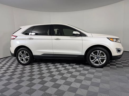 Used 2018 Ford Edge Titanium w/ Equipment Group 301A image 8