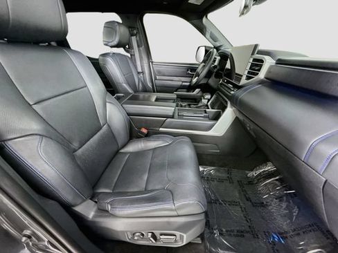 Used 2024 Toyota Tundra Platinum AWD/4WD image 28