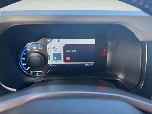 Used 2023 Ford Bronco Badlands image 16