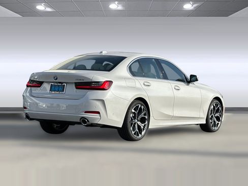 Used 2026 BMW 330i xDrive Sedan w/ Premium Package AWD/4WD image 9