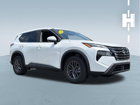 Used 2026 Nissan Rogue SV AWD/4WD image 1