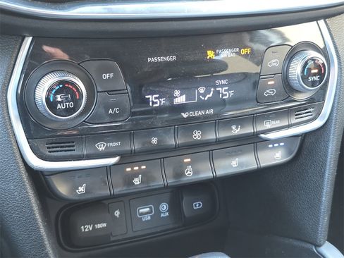 Used 2019 Hyundai Santa Fe AWD image 35