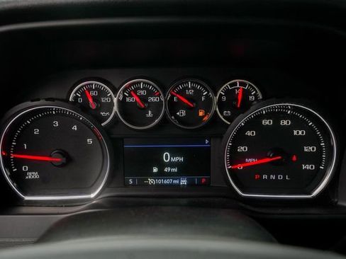 Used 2021 Chevrolet Silverado 2500 Custom w/ Custom Value Package image 43