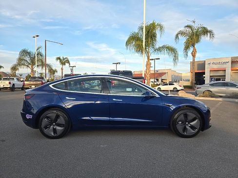 Used 2018 Tesla Model 3 Mid Range image 8