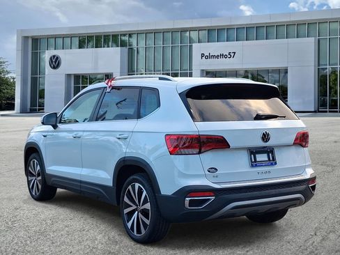 Used 2023 Volkswagen Taos SE w/ Panoramic Sunroof Package image 4