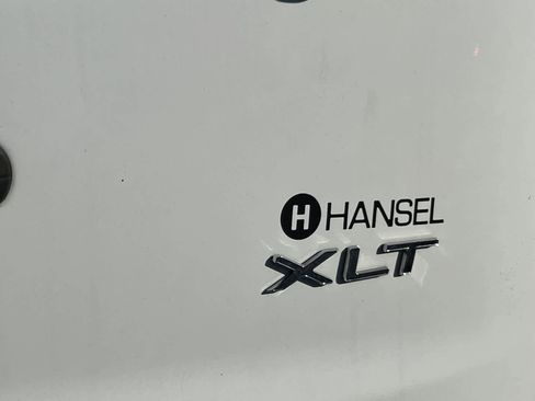 Used 2022 Ford Transit Connect XLT image 7