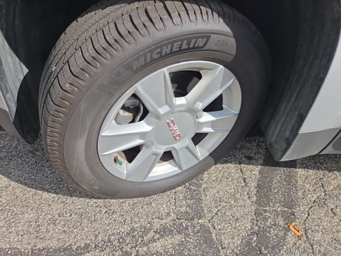Used 2013 GMC Terrain SLT w/ Safety Package FWD image 14