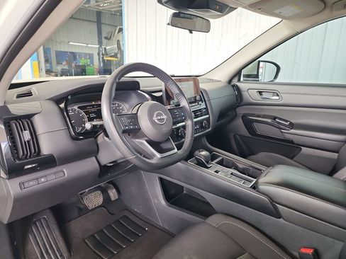 Used 2022 Nissan Pathfinder SV image 14