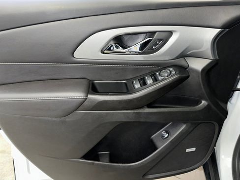 Certified 2023 Chevrolet Traverse LT w/ LT Premium Package image 5