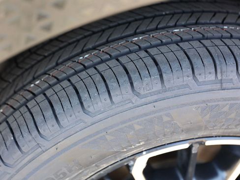 Certified 2024 Hyundai Santa Cruz XRT image 15