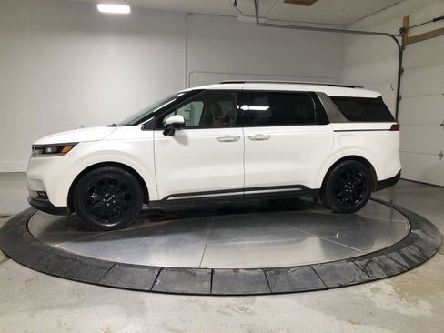 Certified 2024 Kia Carnival SX Prestige image 4