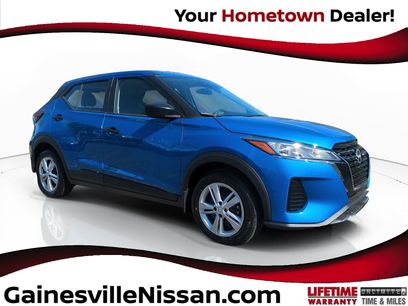 New 2025 Nissan Kicks S