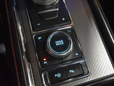 Used 2020 Ford Expedition Limited w/ Equipment Group 303A AWD/4WD image 33