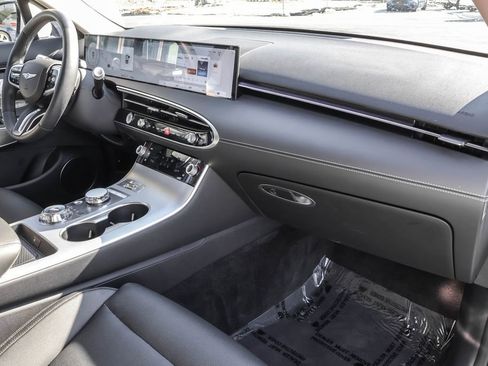 Used 2026 Genesis GV70 2.5T Select image 43