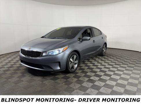 Used 2018 Kia Forte S image 3