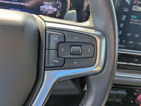 Used 2023 Chevrolet Silverado 1500 RST AWD/4WD image 15