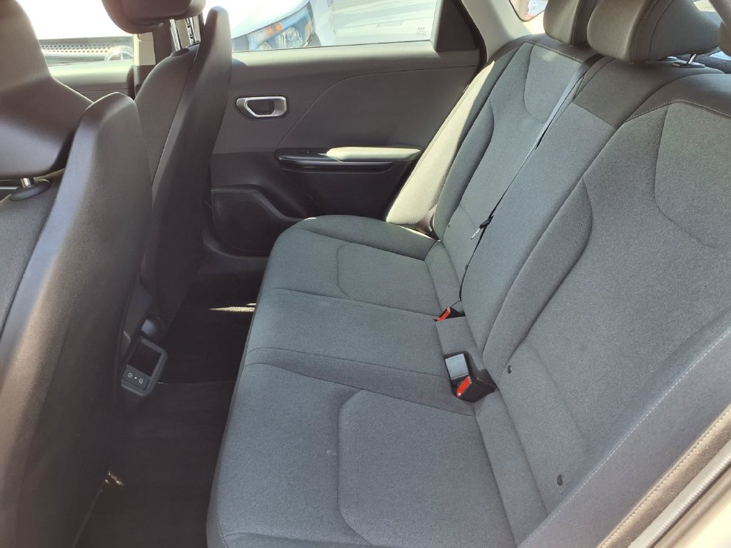 Used 2025 Kia K4 FWD image 23