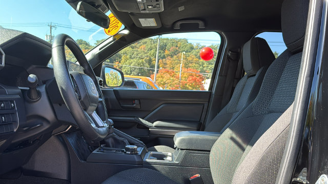 Certified 2025 Toyota 4Runner SR5 AWD/4WD image 10