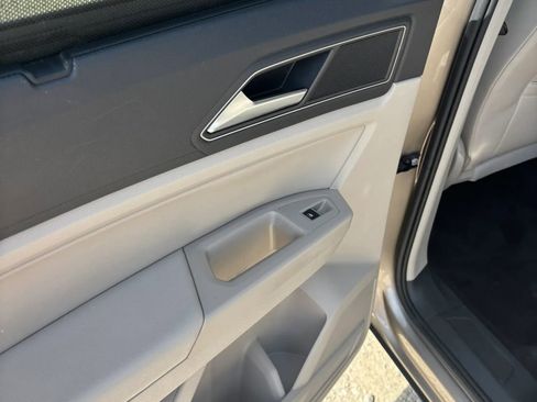 Used 2018 Volkswagen Atlas SE image 13