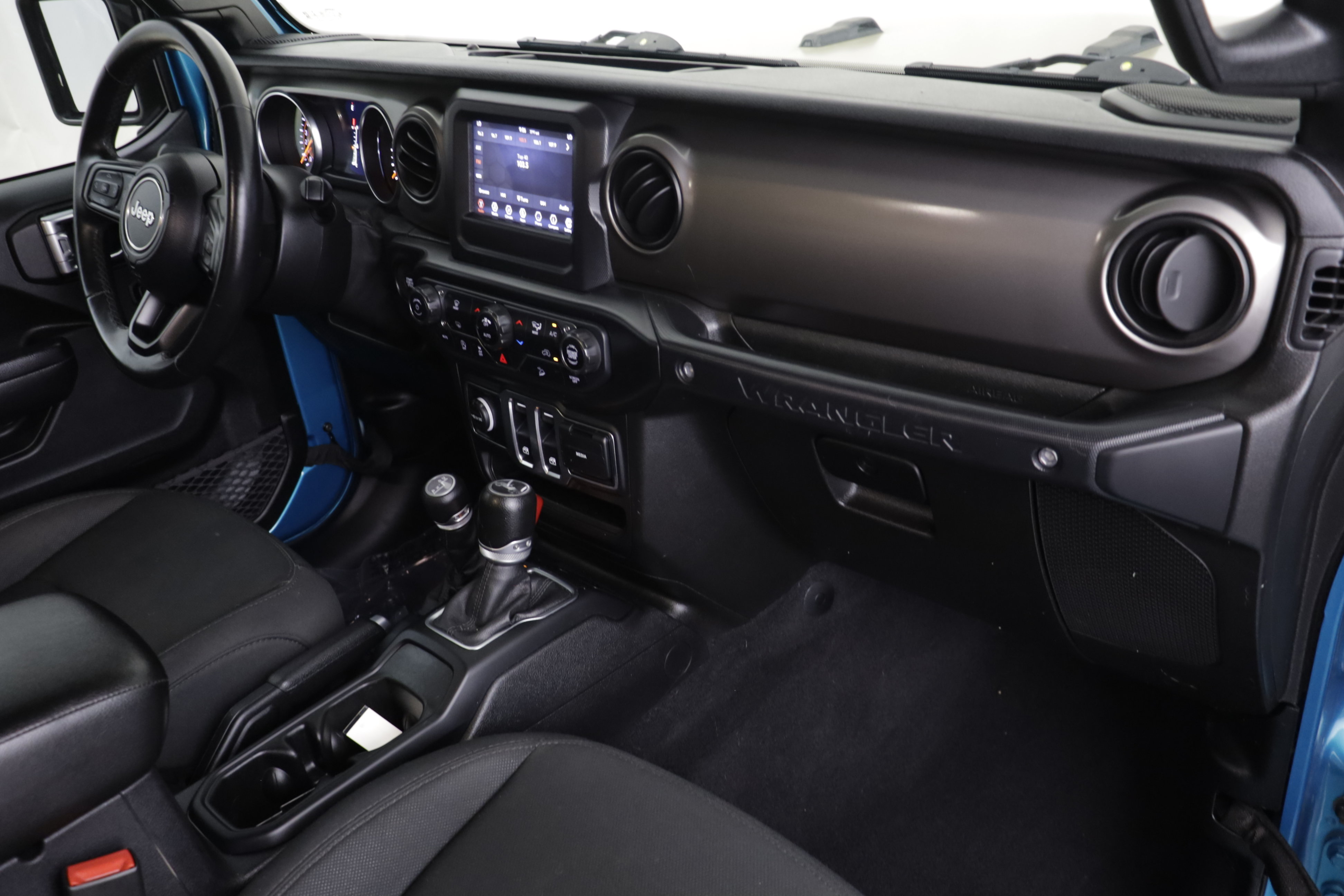Used 2019 Jeep Wrangler Sport AWD/4WD image 19