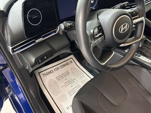 Used 2025 Hyundai Elantra SEL FWD image 28